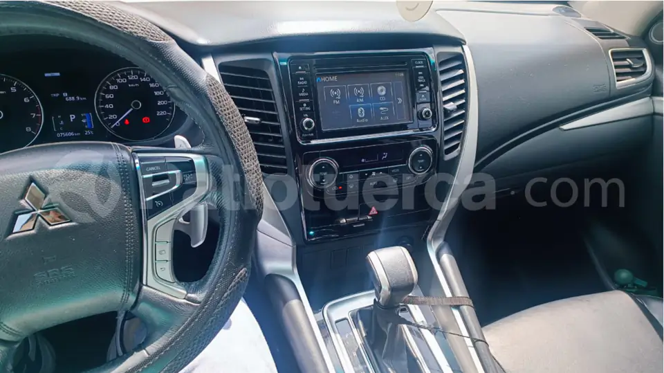 Foto 7 de Mitsubishi Montero Sport