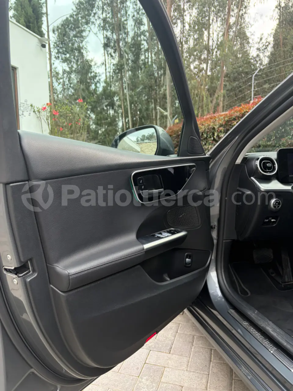 Foto 7 de Mercedes Benz C200 AVANTGARDE II