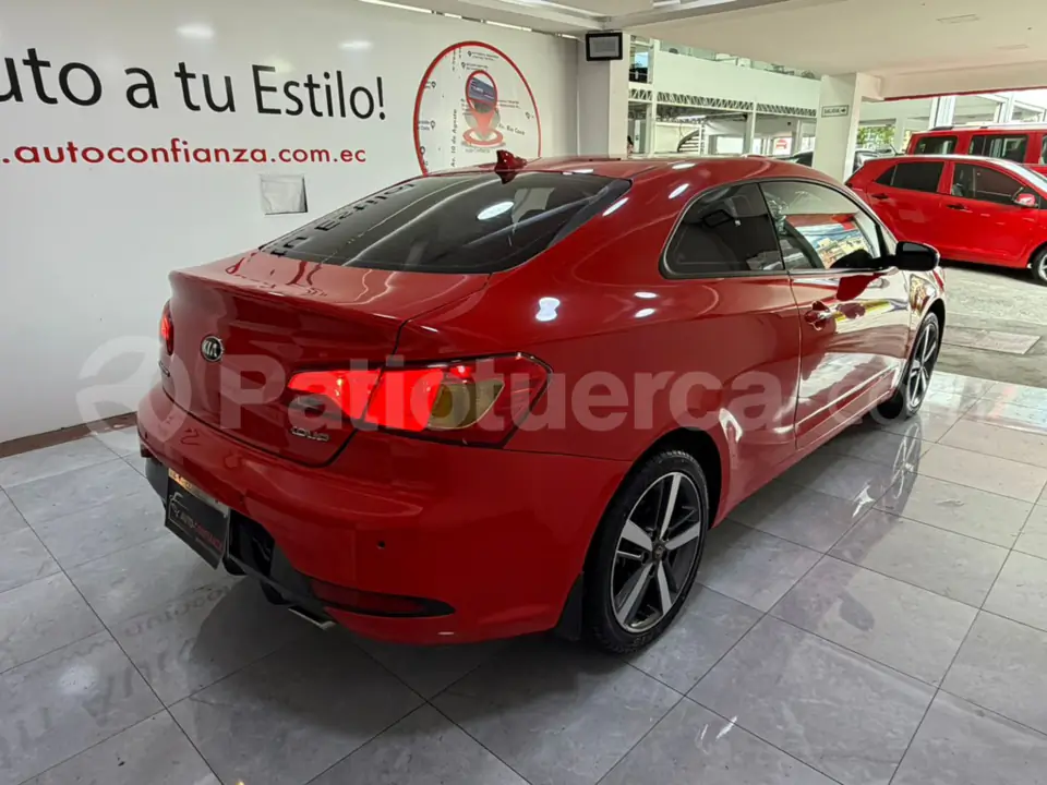 Foto 10 de Kia Cerato