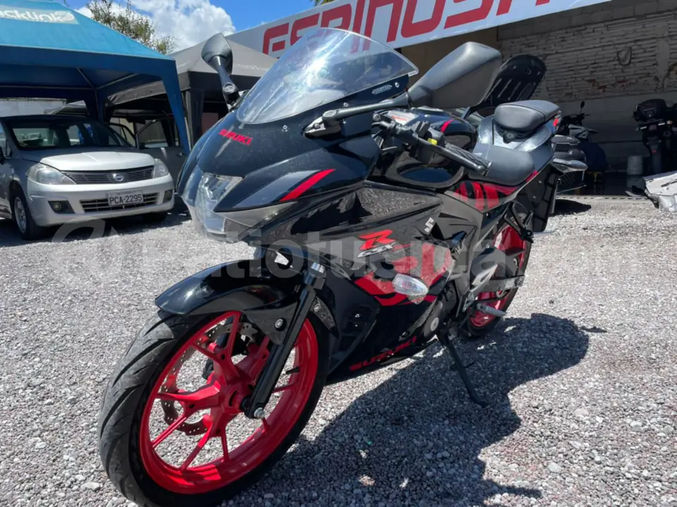 Foto 1 de Suzuki Gsx 150