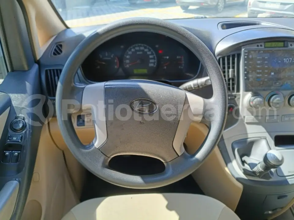 Foto 12 de Hyundai H1 12 pasajeros