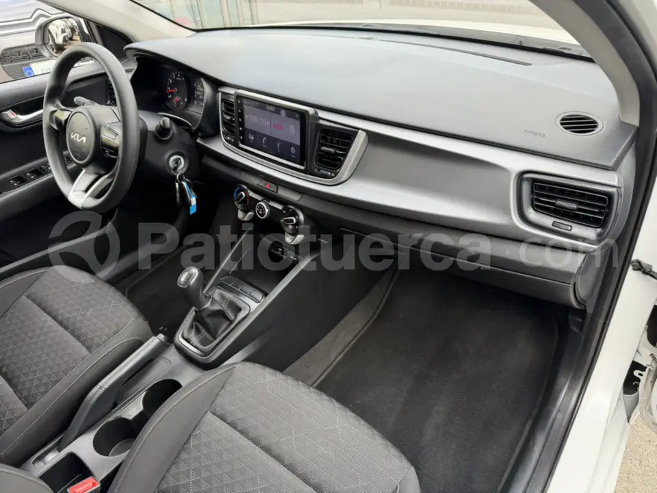 Foto 23 de Kia RIO 5