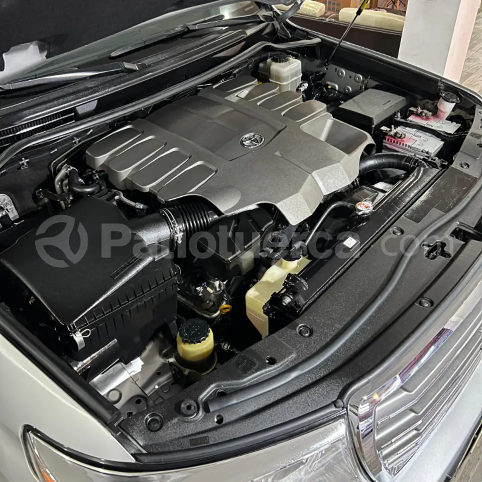 Foto 4 de Toyota Land Cruiser VX