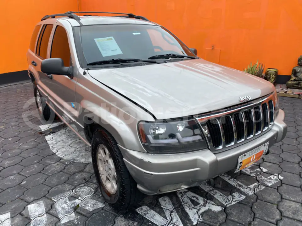 Foto 2 de Jeep Grand Cherokee Laredo