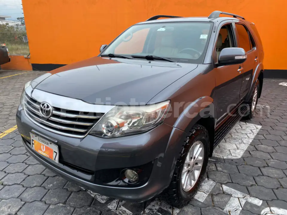 Foto 3 de Toyota Fortuner 2.7