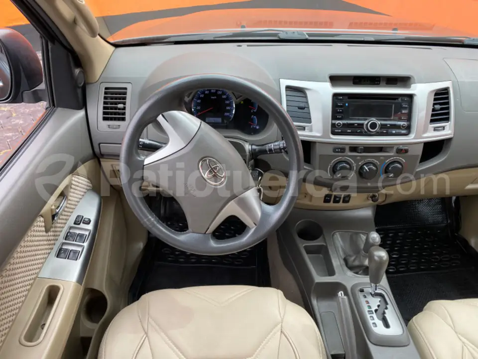 Foto 4 de Toyota Fortuner 2.7