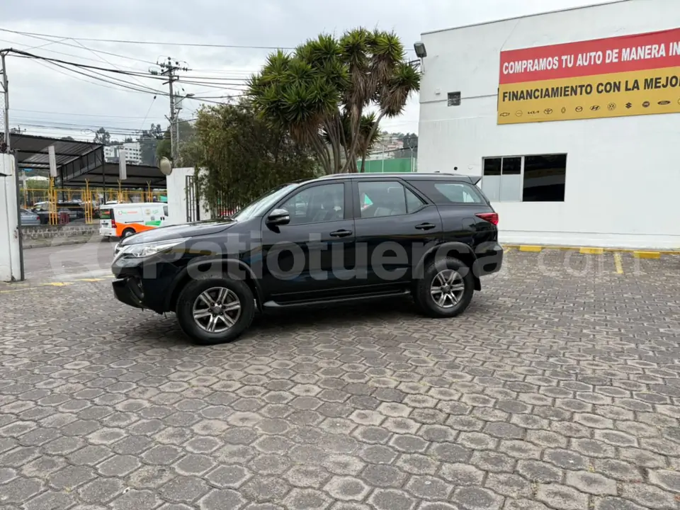 Foto 4 de Toyota New Fortuner