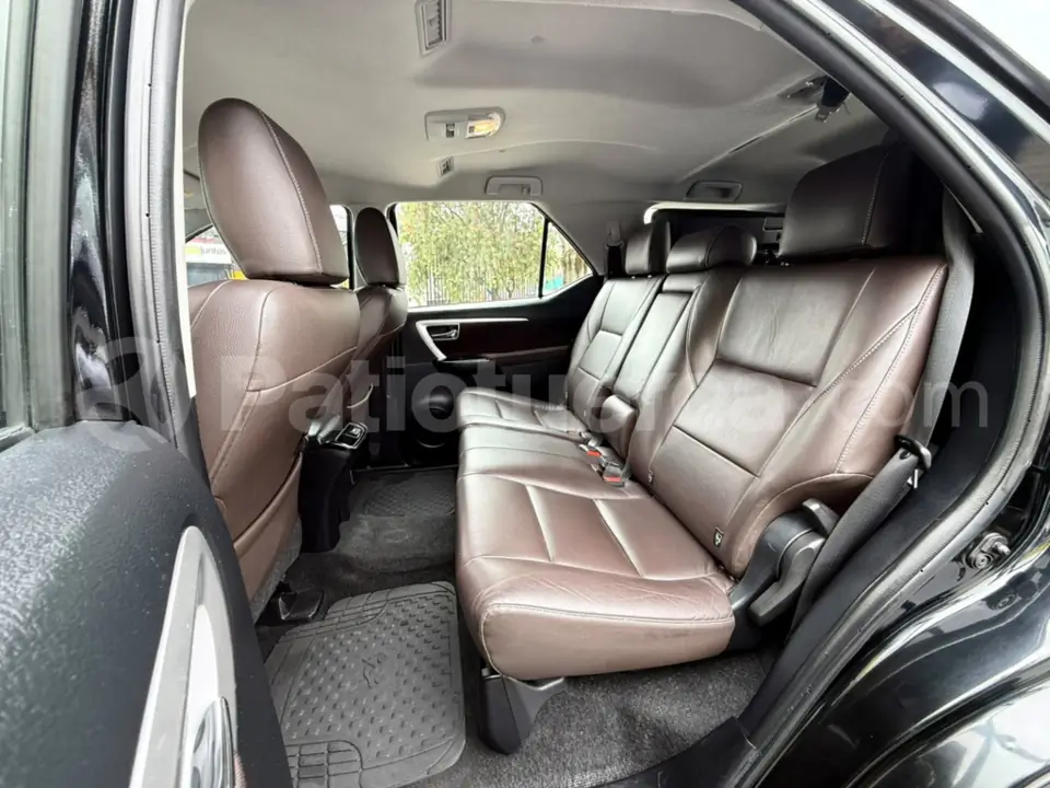 Foto 14 de Toyota New Fortuner