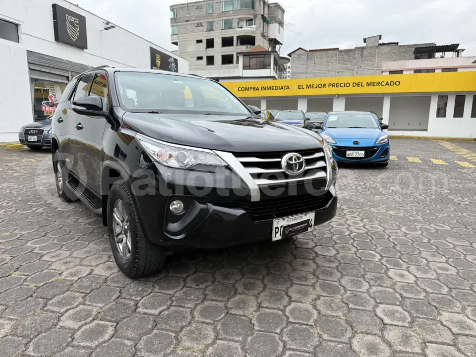 Foto 4 de Toyota Fortuner