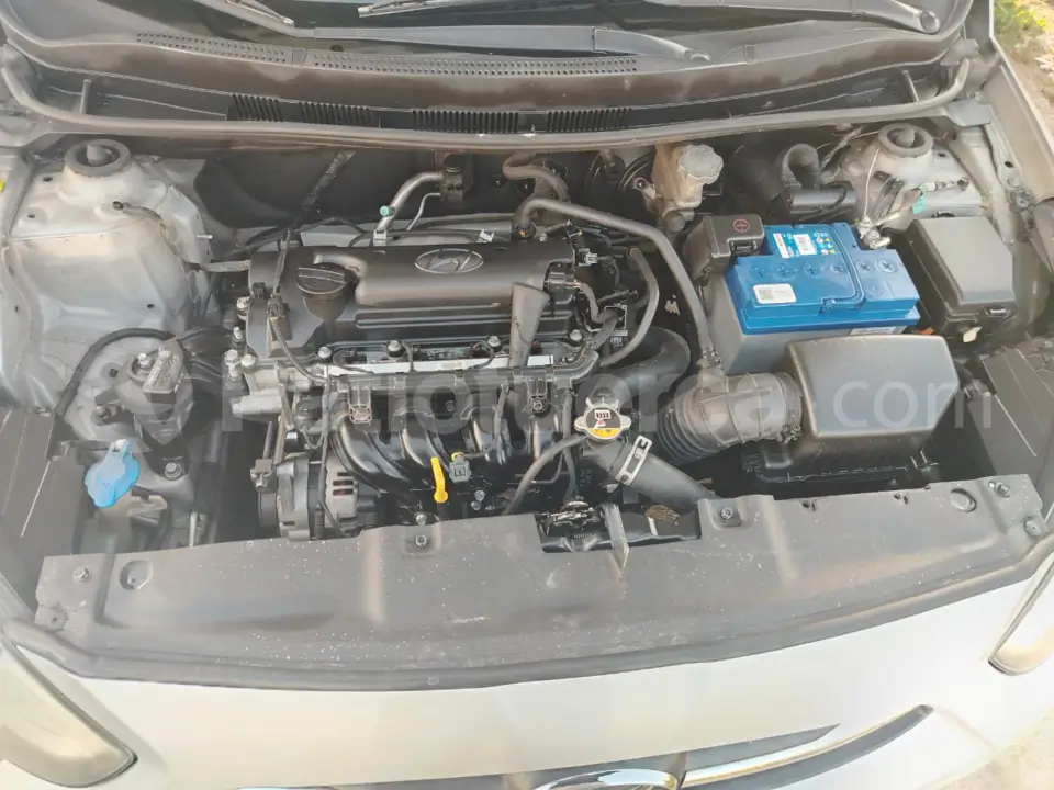 Foto 7 de Hyundai Accent New