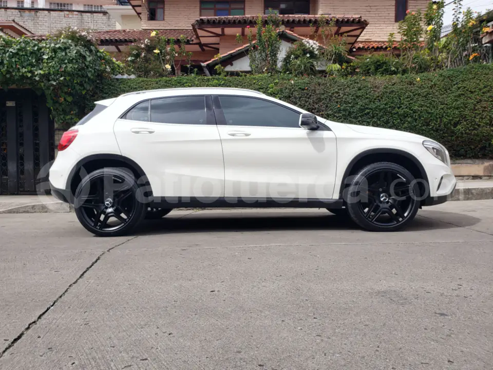 Foto 2 de Mercedes Benz GLA 250 4 MATIC
