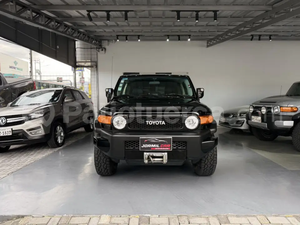 Foto 2 de Toyota FJ Cruiser