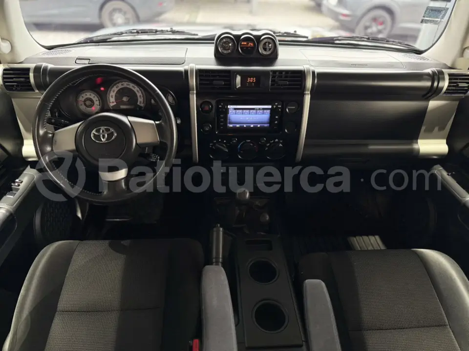 Foto 10 de Toyota FJ Cruiser