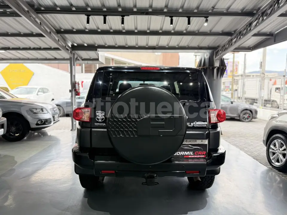 Foto 11 de Toyota FJ Cruiser