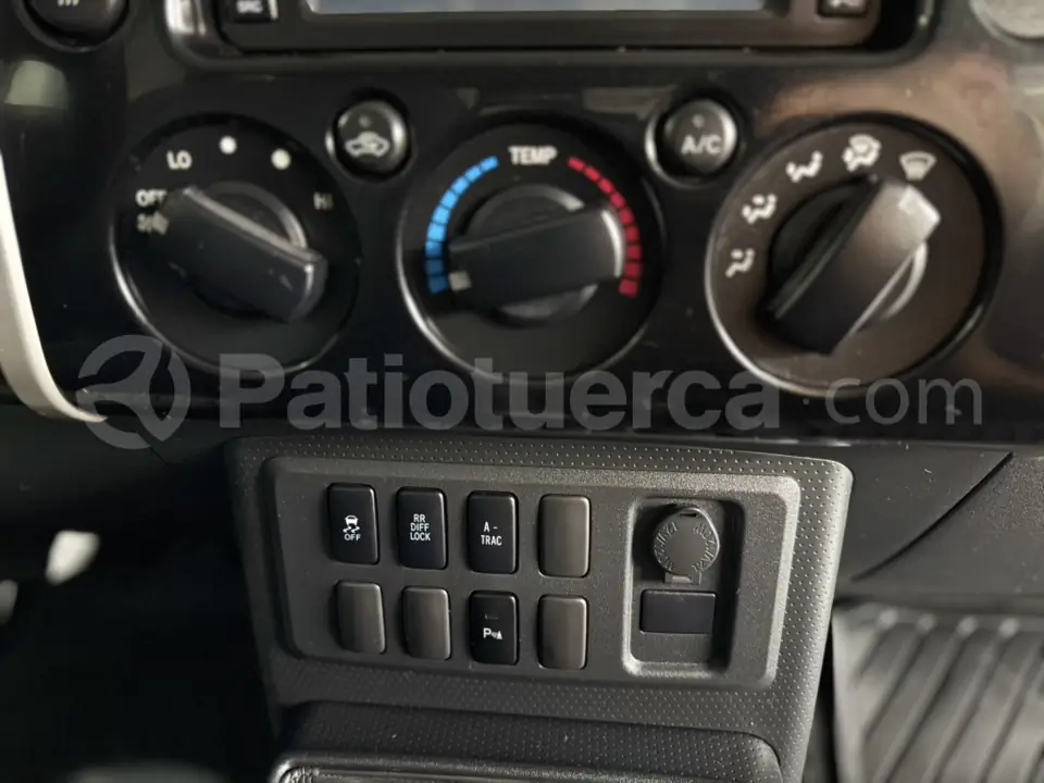 Foto 19 de Toyota FJ Cruiser