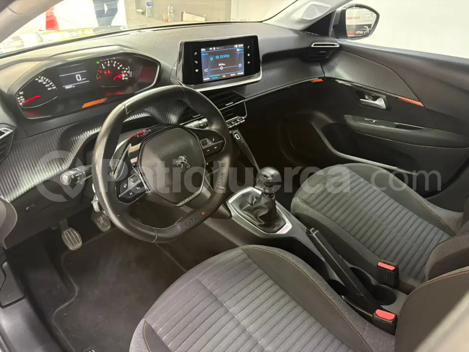 Foto 13 de Peugeot 208