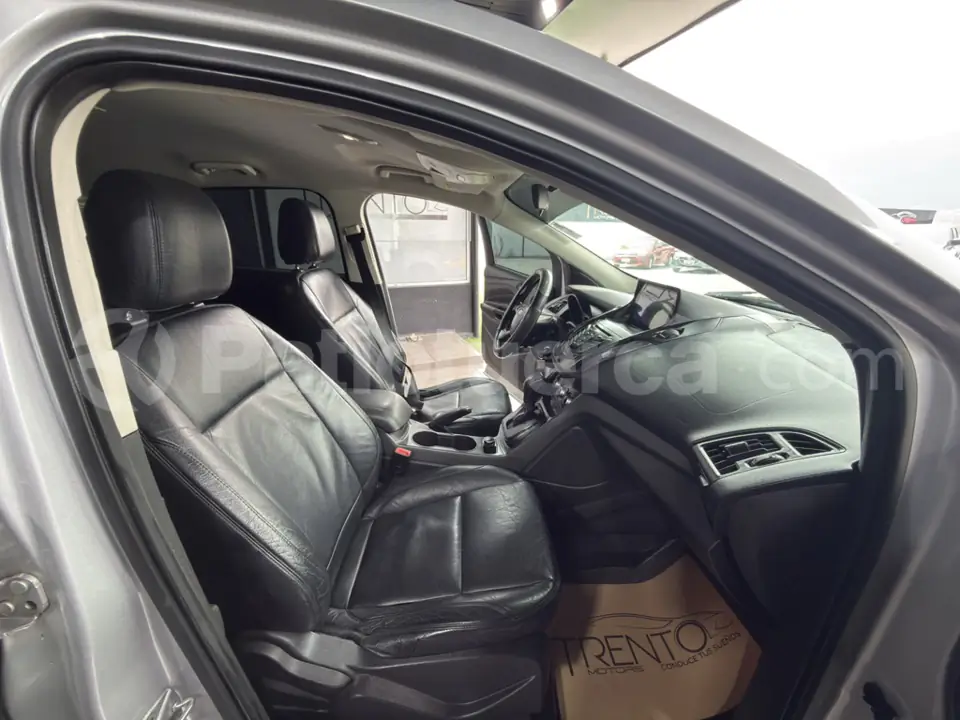 Foto 16 de Ford Escape S