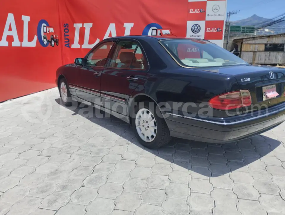 Foto 9 de Mercedes Benz E320