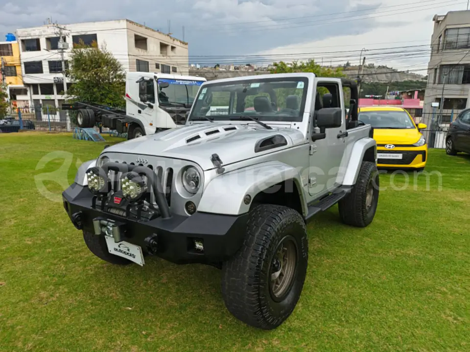 Foto 19 de Jeep Wrangler Sahara