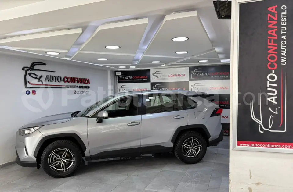 Foto 2 de Toyota NEW RAV4 AC 2.0 5P