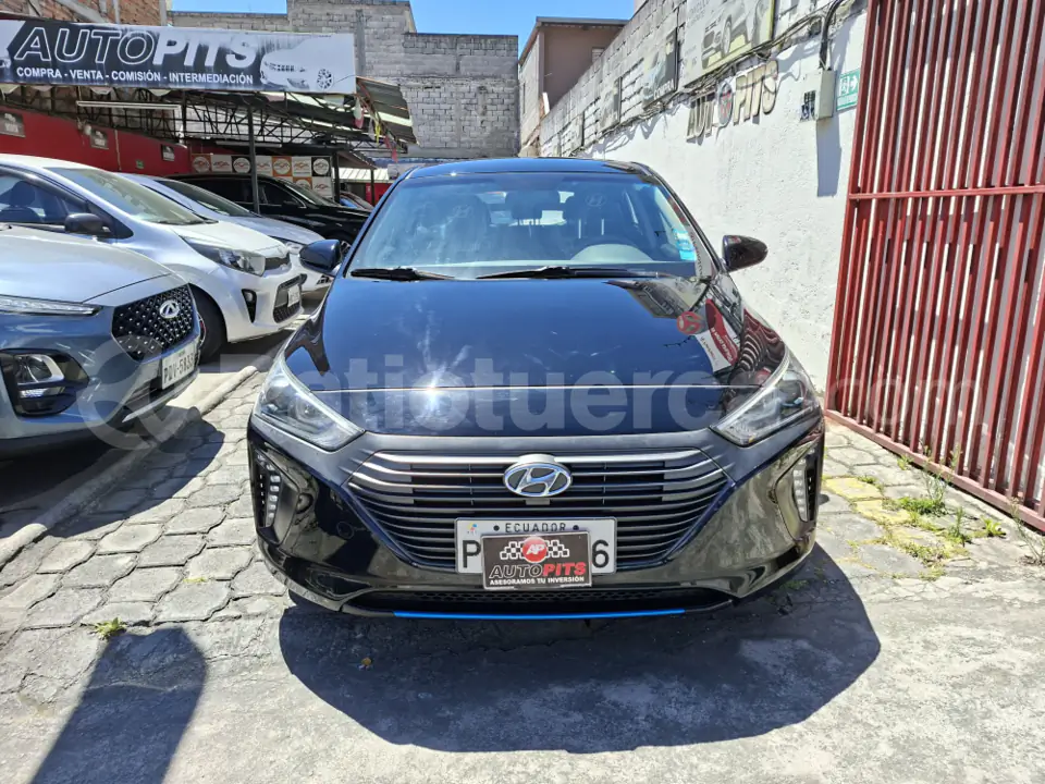 Foto 1 de Hyundai Ioniq Hybrid