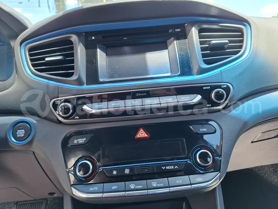 Foto 11 de Hyundai Ioniq Hybrid