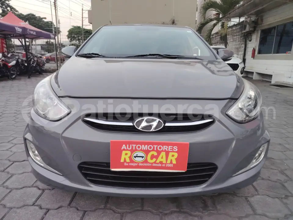 Foto 1 de Hyundai Accent