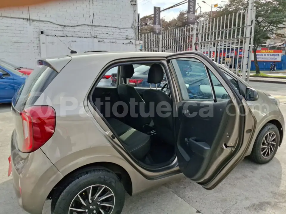Foto 12 de Kia PICANTO LX
