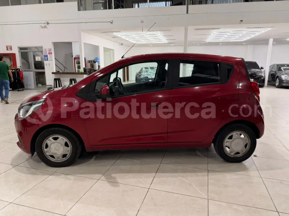 Foto 2 de Chevrolet Spark GT