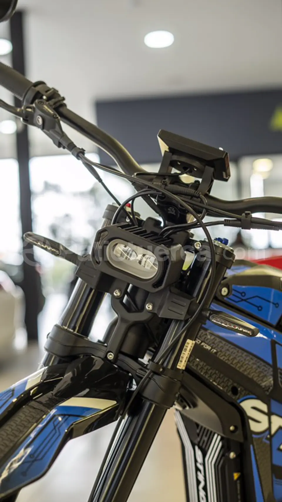 Foto 8 de Talaria Sting R