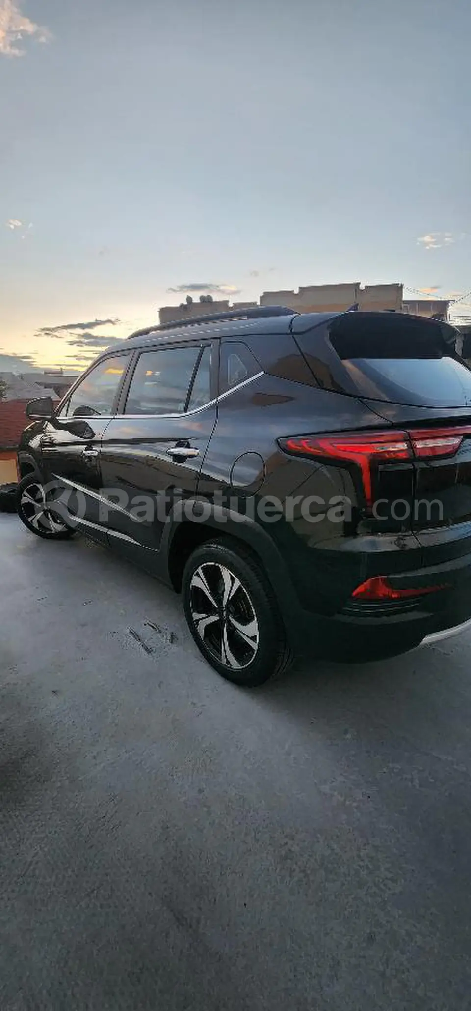 Foto 2 de JAC JS4