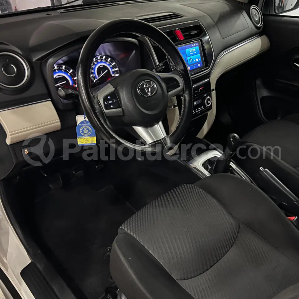 Foto 4 de Toyota Rush