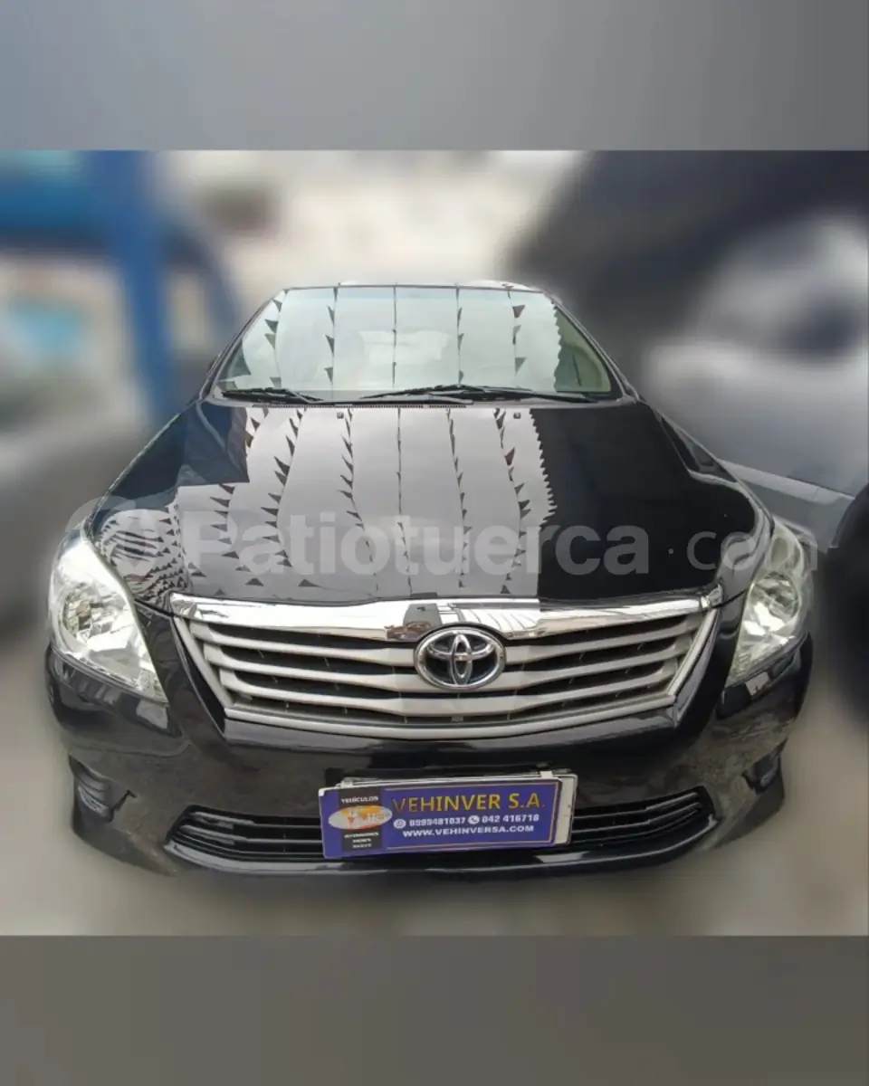 Foto 2 de Toyota Innova