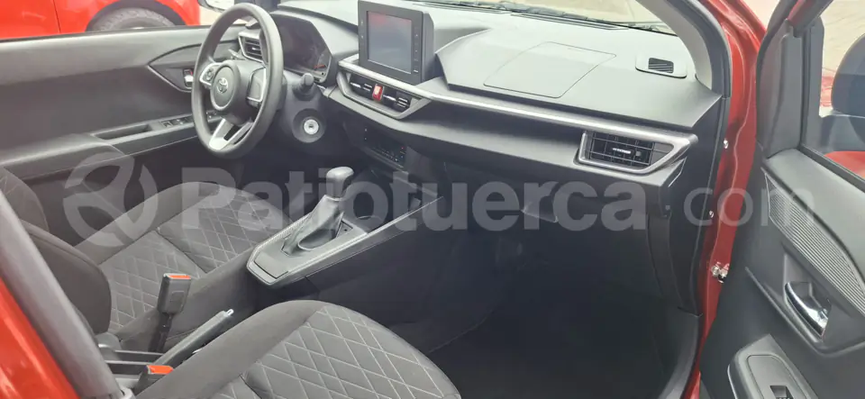 Foto 7 de Toyota Agya