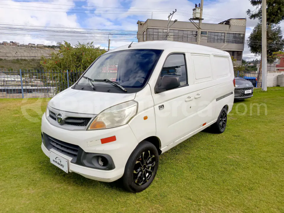 Foto 1 de Foton Gratour V55