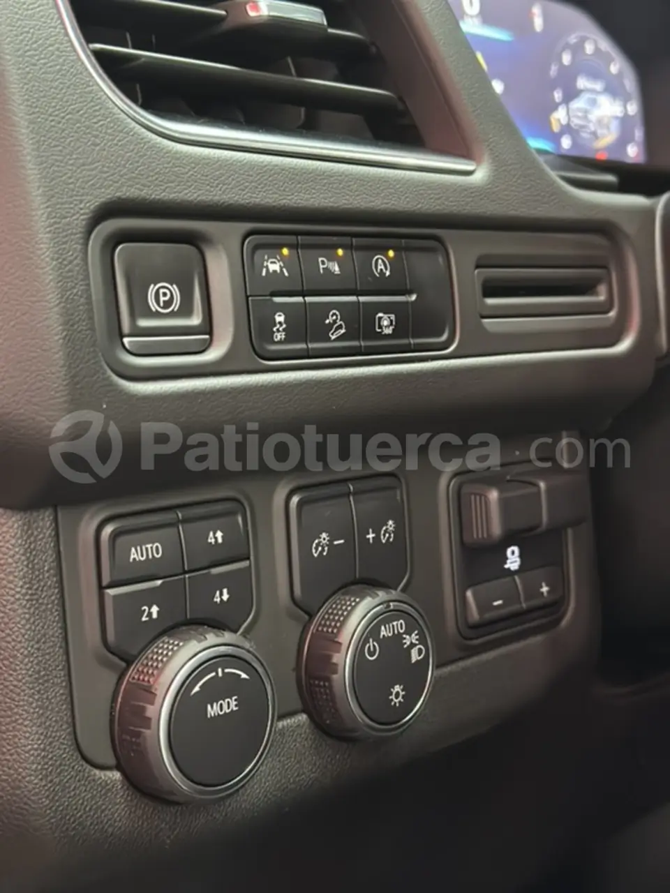 Foto 19 de Chevrolet Tahoe Z71