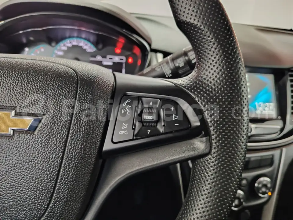 Foto 12 de Chevrolet Tracker LS