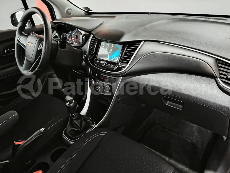 Foto 19 de Chevrolet Tracker LS