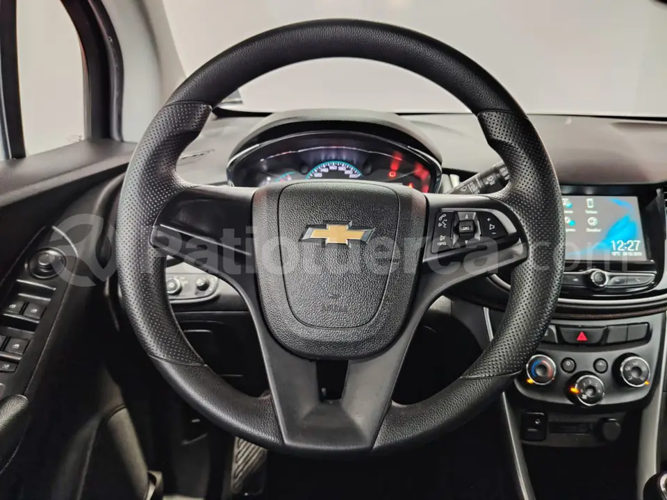 Foto 14 de Chevrolet Tracker LS