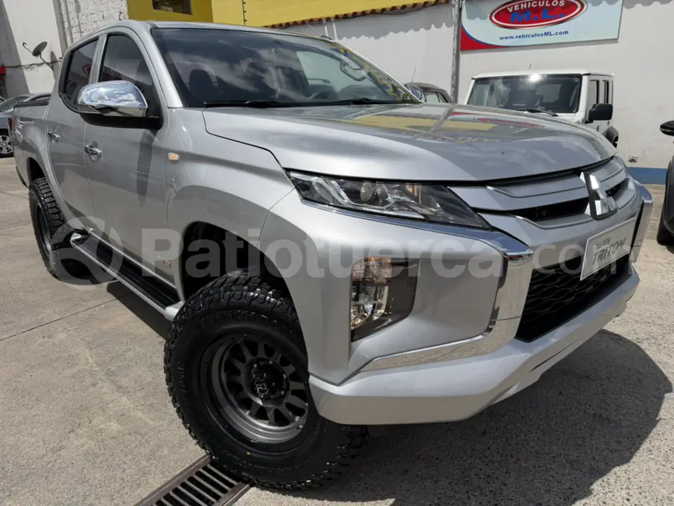 Foto 15 de Mitsubishi L200 HIRIDER