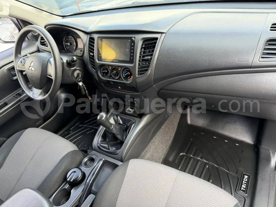 Foto 34 de Mitsubishi L200 HIRIDER