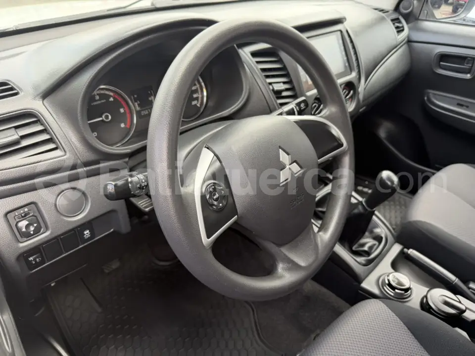 Foto 27 de Mitsubishi L200 Triton