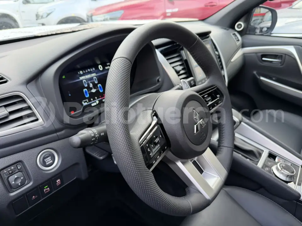 Foto 25 de Mitsubishi Montero Sport Diesel