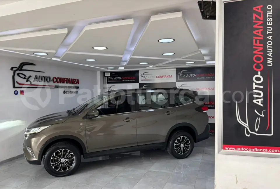 Foto 1 de Toyota Rush