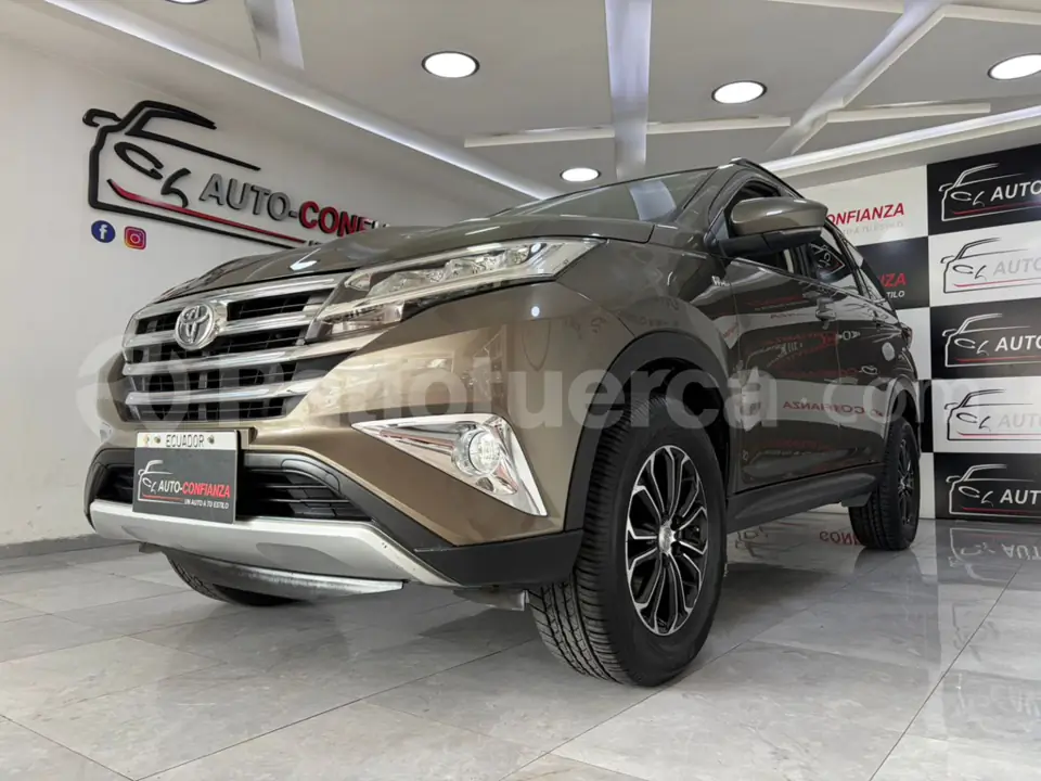 Foto 5 de Toyota Rush