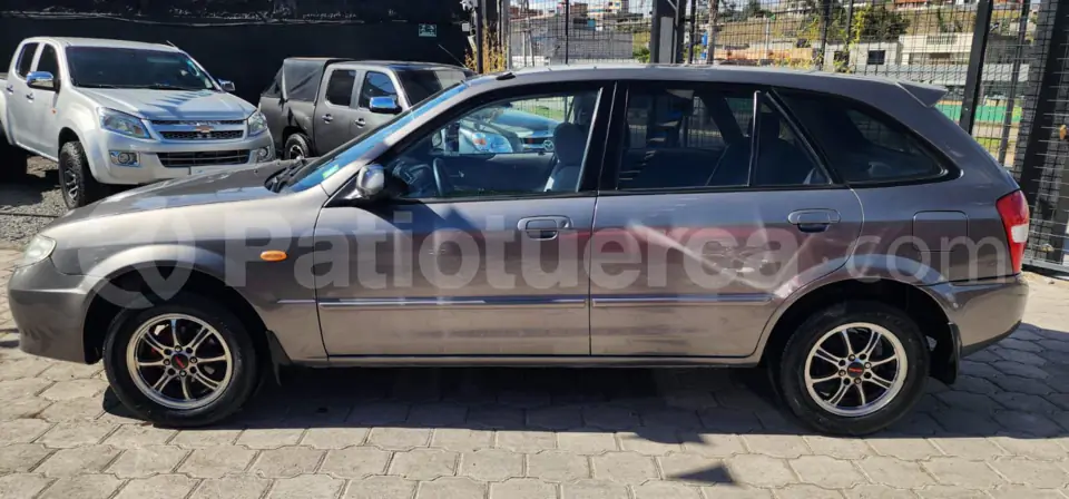 Foto 8 de Mazda Allegro Elite