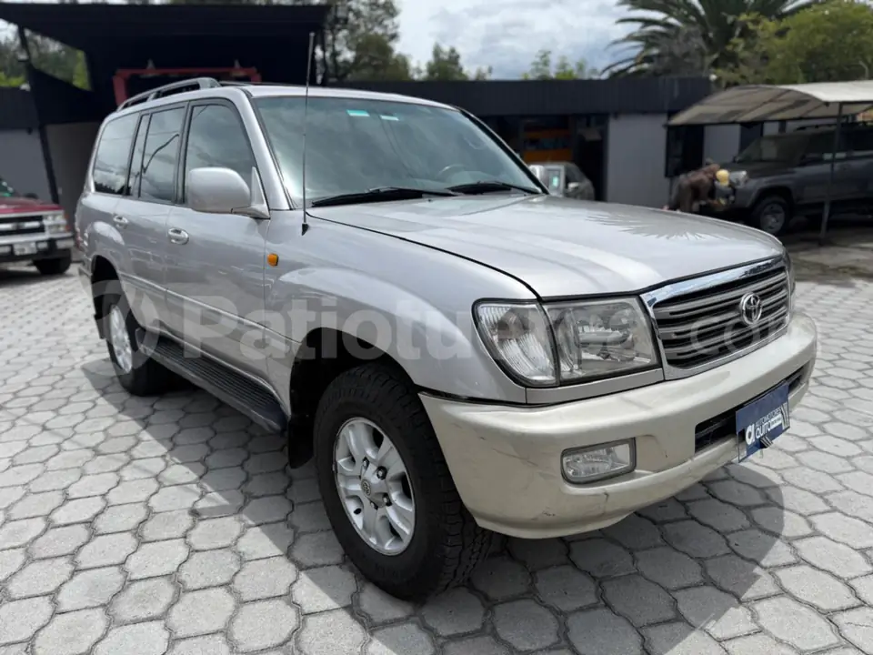 Foto 1 de Toyota Land Cruiser 100