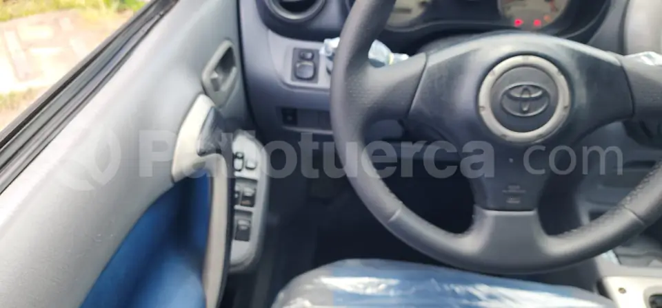 Foto 10 de Toyota RAV 4