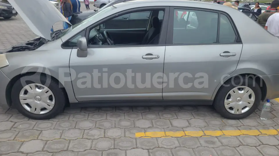 Foto 6 de Nissan Tiida