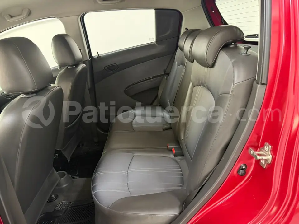 Foto 13 de Chevrolet Spark GT
